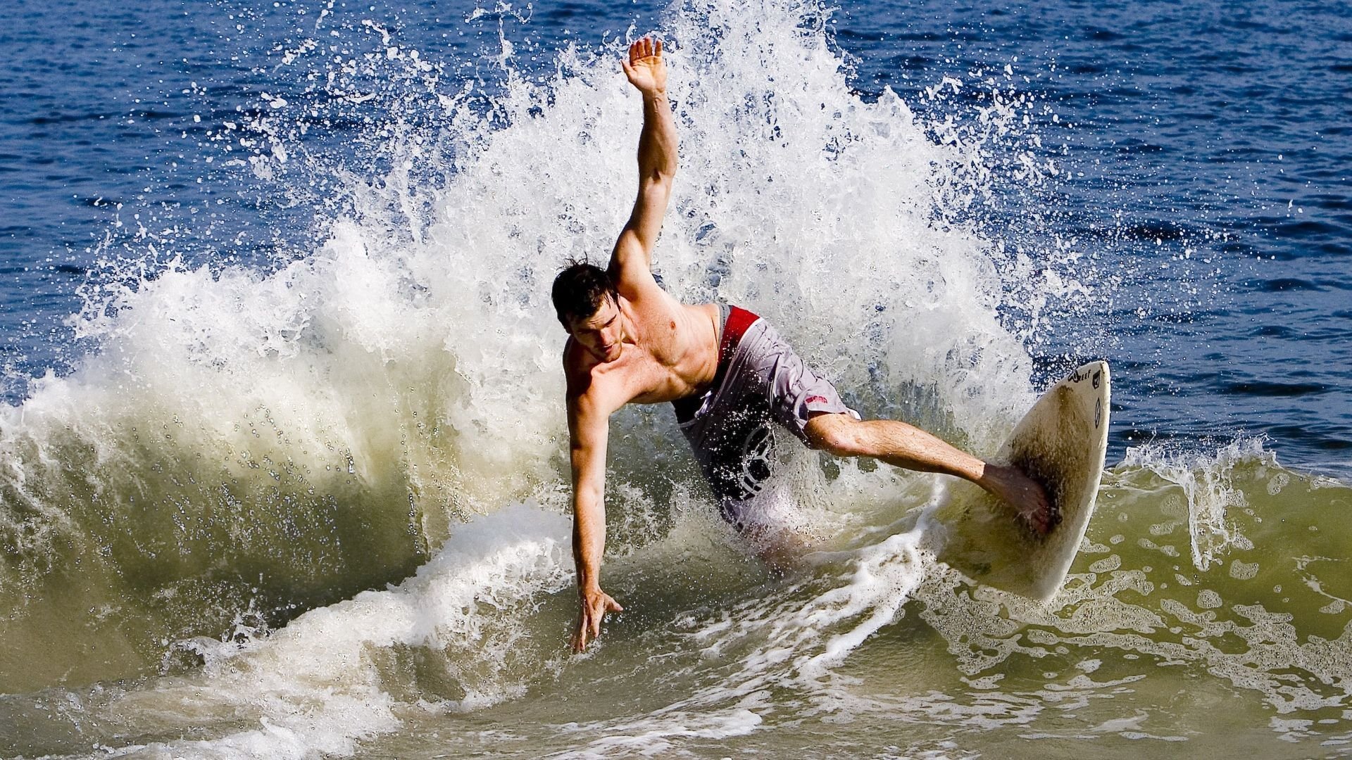 “英超新星崭露头角，成为球队未来希望”，英超新赛季前瞻