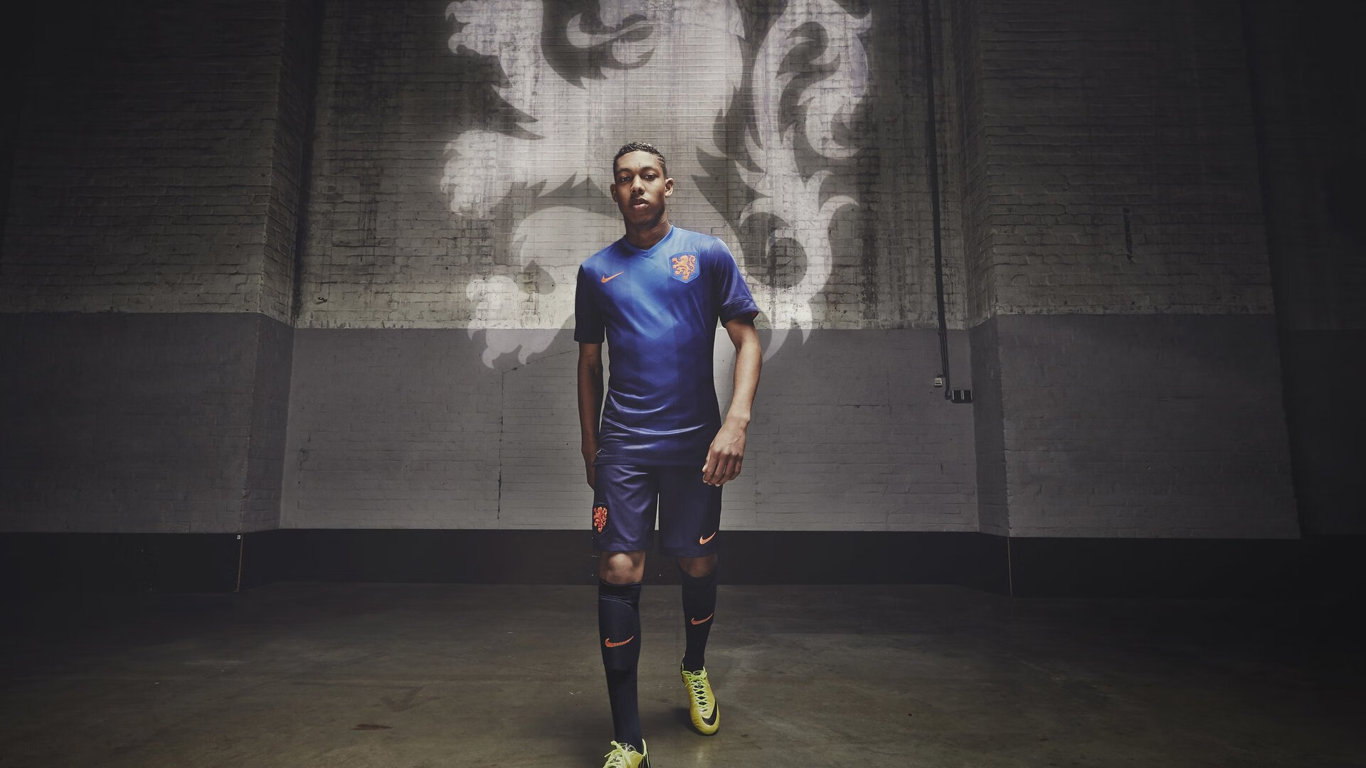 爱游戏登录入口-意甲拜访新兴足球城市，扩大影响力，意甲新星