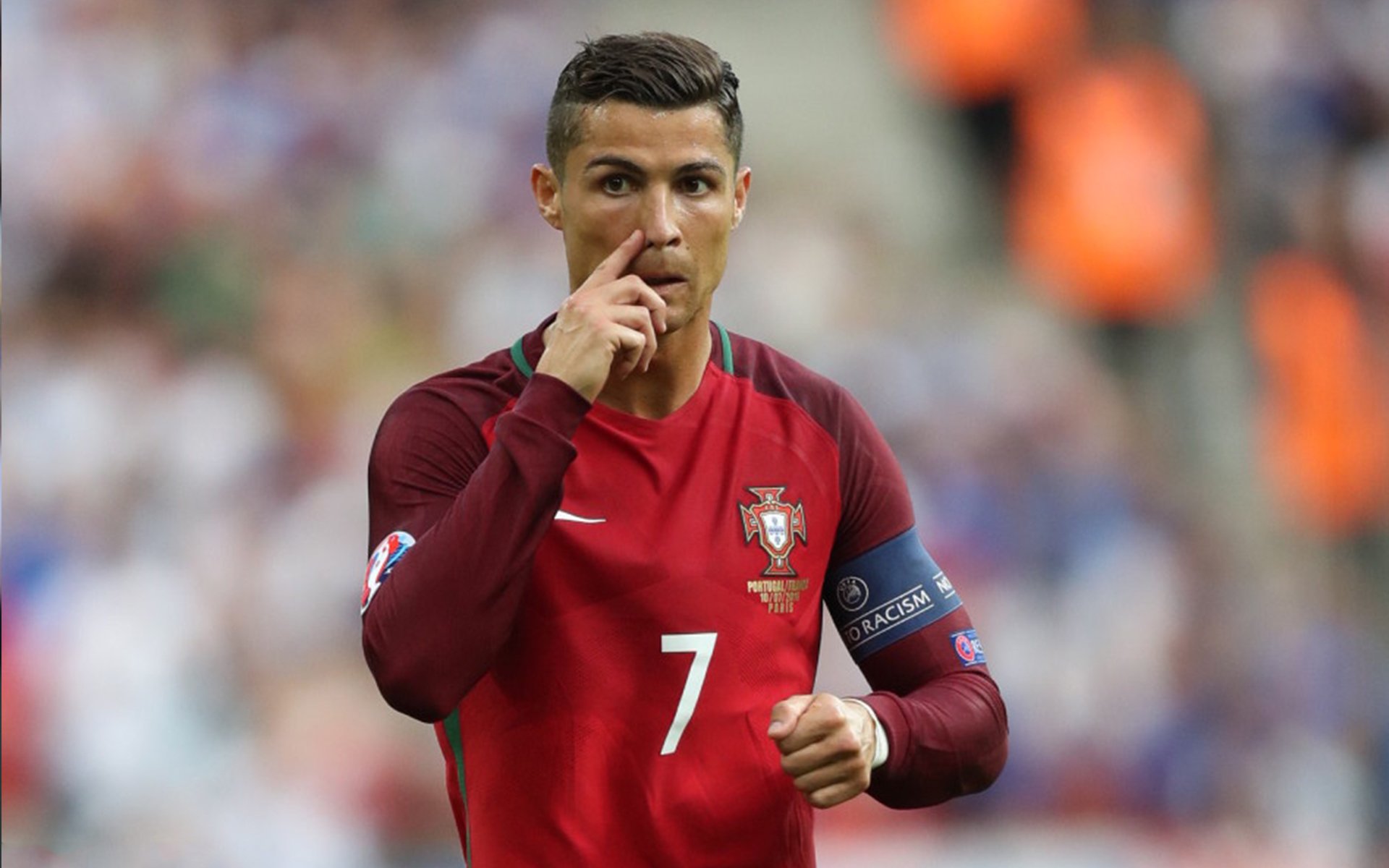 “高新体育中心网球赛：无数精彩回合点燃赛场”